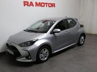 Begagnad Toyota Yaris 2023 Silver Halvkombi