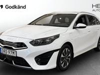 Begagnad Kia Ceed 141 HK (103 kW) 2023 Vit Halvkombi