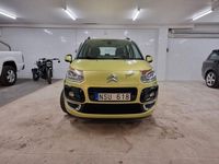 Begagnad Citroën C3 Picasso 92 HK (67 kW) 2010 Gul Minibuss