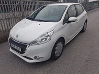 Begagnad Peugeot 208 82 HK (60 kW) 2016 Vit Halvkombi