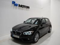 Begagnad BMW 118 Advantage 136 HK (100 kW) 2016 Svart Halvkombi