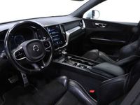 begagnad Volvo XC60 D4 R-Design AWD Drag 2018, SUV