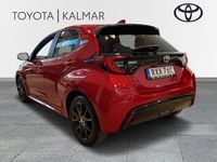begagnad Toyota Yaris Hybrid 1,5 Style 2023, Halvkombi