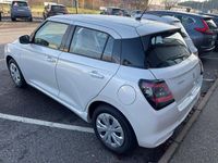 Begagnad Suzuki Swift 83 HK (61 kW) 2024 Vit Halvkombi