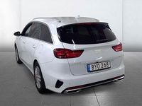 Begagnad Kia Ceed Sportswagon Advance 105 HK (77 kW) 2021 Vit Kombi