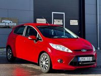 Begagnad Ford Fiesta 82 HK (60 kW) 2009 Röd Halvkombi