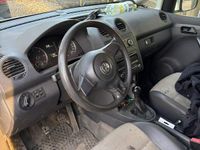 Begagnad VW Caddy 102 HK (75 kW) 2012 Minibuss