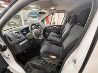 begagnad Opel Vivaro Skåpbil 2.9t Skåp Biturbo 1.6 Ctdi 125Hk Momsad