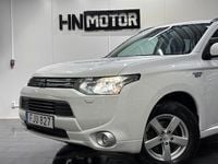 Begagnad Mitsubishi Outlander P-HEV 121 HK (88 kW) 2014 Vit SUV