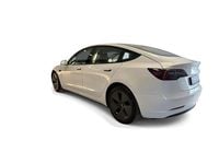 Begagnad Tesla Model 3 Standard Range 235 kW (320 HK) 2022 Vit Sedan