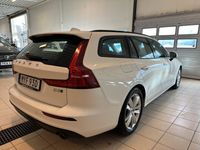 begagnad Volvo V60 D3 AWD Aut Momentum Advan Edi Voc Drag Kamera Nav 2020, Kombi