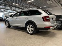Begagnad Skoda Octavia Scout 150 HK (110 kW) 2018 Silver Kombi