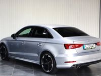 begagnad Audi A3 2.0 TDI S-Tronic S-line Euro 6 Svensksåld Nybesiktad 2015, Halvkombi