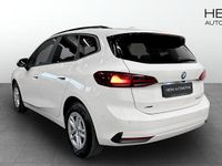 Begagnad BMW 225 Active Tourer Shadowline 2024 Vit Minibuss