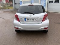 Begagnad Toyota Yaris 99 HK (72 kW) 2014 Halvkombi