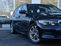 Begagnad BMW 330e Sport Line 184 HK (135 kW) 2021 Svart Kombi