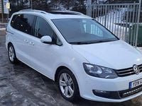 Begagnad VW Sharan 150 HK (110 kW) 2016 Vit Minibuss