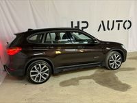 begagnad BMW X1 20i xDrive Model Sport Navi Drag M-värm