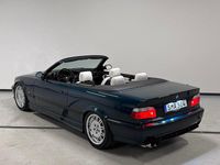 Begagnad BMW 328 Cabriolet M Sport 193 HK (141 kW) 1996 Mörkgrön Cab