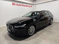 Begagnad Volvo V90 Momentum 197 HK (144 kW) 2022 Svart Kombi