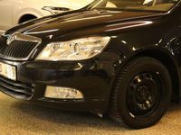Begagnad Skoda Octavia Elegance 140 HK (102 kW) 2012 Svart Kombi