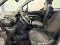 Begagnad Opel Combo 131 HK (96 kW) 2025 Vit kaolin