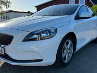 Begagnad Volvo V40 122 HK (89 kW) 2017 Vit Kombi
