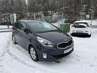 Begagnad Kia Carens 136 HK (100 kW) 2014 Blå Minibuss
