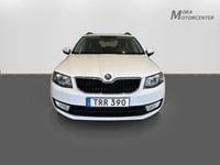 Begagnad Skoda Octavia Ambition 141 HK (103 kW) 2014 Vit Kombi