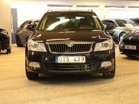 Begagnad Skoda Octavia Elegance 140 HK (102 kW) 2012 Svart Kombi