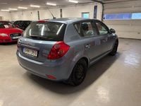 Begagnad Kia Ceed 122 HK (89 kW) 2007 Blå Halvkombi
