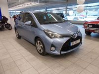 begagnad Toyota Yaris Hybrid e-CVT 101hk Automat/Sommar&V-Hjul