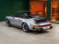 Begagnad Porsche 911 Carrera 231 HK (169 kW) 1987 Grå Cab