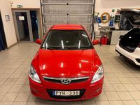 Begagnad Hyundai i30 116 HK (85 kW) 2008 Röd Halvkombi