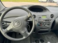 begagnad Toyota Yaris 3-dörrar 1.0 VVT-i