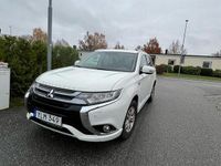 Begagnad Mitsubishi Outlander Edition 203 HK (149 kW) 2017 SUV
