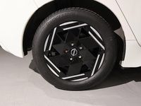 Begagnad Nissan Leaf Acenta 110 kW (150 HK) 2022 Vit Halvkombi