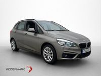 Begagnad BMW 220 Active Tourer Sport Line 190 HK (139 kW) 2015 Silver Minibuss