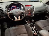 Begagnad Kia Ceed Sportswagon 128 HK (94 kW) 2011 Svart Kombi