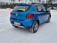 Begagnad Dacia Sandero Stepway 90 HK (66 kW) 2017 Blå Kombi