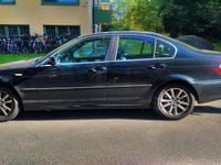 Begagnad BMW 320 170 HK (125 kW) 2003 Svart metallic Sedan