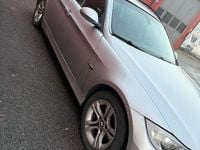 Begagnad BMW 325 218 HK (160 kW) 2008 Kombi