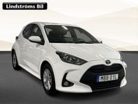 Begagnad Toyota Yaris Hybrid Active 117 HK (86 kW) 2023 Vit Halvkombi