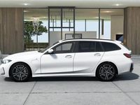 begagnad BMW 328 330e xDrive Touring M Sport Innovation DAP Keyles Drag HiFi 2023, Kombi