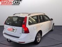 Begagnad Volvo V50 Momentum 109 HK (80 kW) 2009 Vit Kombi