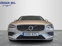 Begagnad Volvo V60 Core 253 HK (186 kW) 2022 Grå Kombi