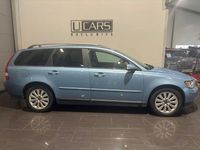 Begagnad Volvo V50 Momentum 220 HK (161 kW) 2005 Blå Kombi