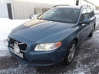 Begagnad Volvo V70 Kinetic 179 HK (131 kW) 2013 Ljusblå Kombi