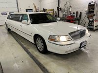 begagnad Lincoln Town Car Limo Stretch Limousine B Körkort