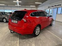 Begagnad Volvo V60 Momentum 181 HK (133 kW) 2014 Röd Kombi